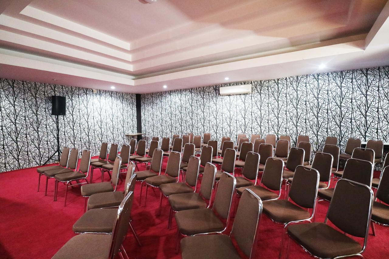 דנפסאר Grand Lifestyle Hotel מראה חיצוני תמונה